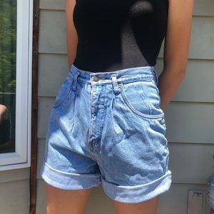 Vintage High-waisted shorts